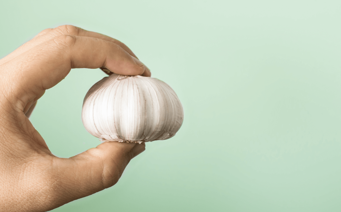 Knoblauchgeruch loswerden - 10 Tipps gegen die Knoblauchfahne Knoblauchgeruch Finger